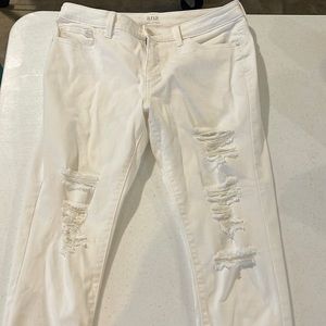 White Ripped Skinny Jean